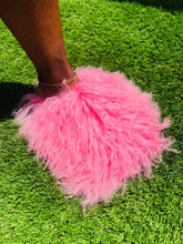 Load image into Gallery viewer, Pre-Order Haute Mess Fur Slides
