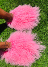 Load image into Gallery viewer, Pre-Order Haute Mess Fur Slides
