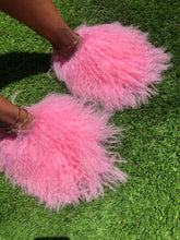 Load image into Gallery viewer, Pre-Order Haute Mess Fur Slides
