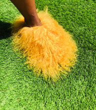 Load image into Gallery viewer, Pre-Order Haute Mess Fur Slides
